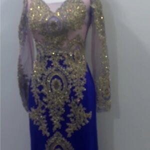 Purple Embellished Long Sleeve Gown with Sweetheart Neckline for Weddings